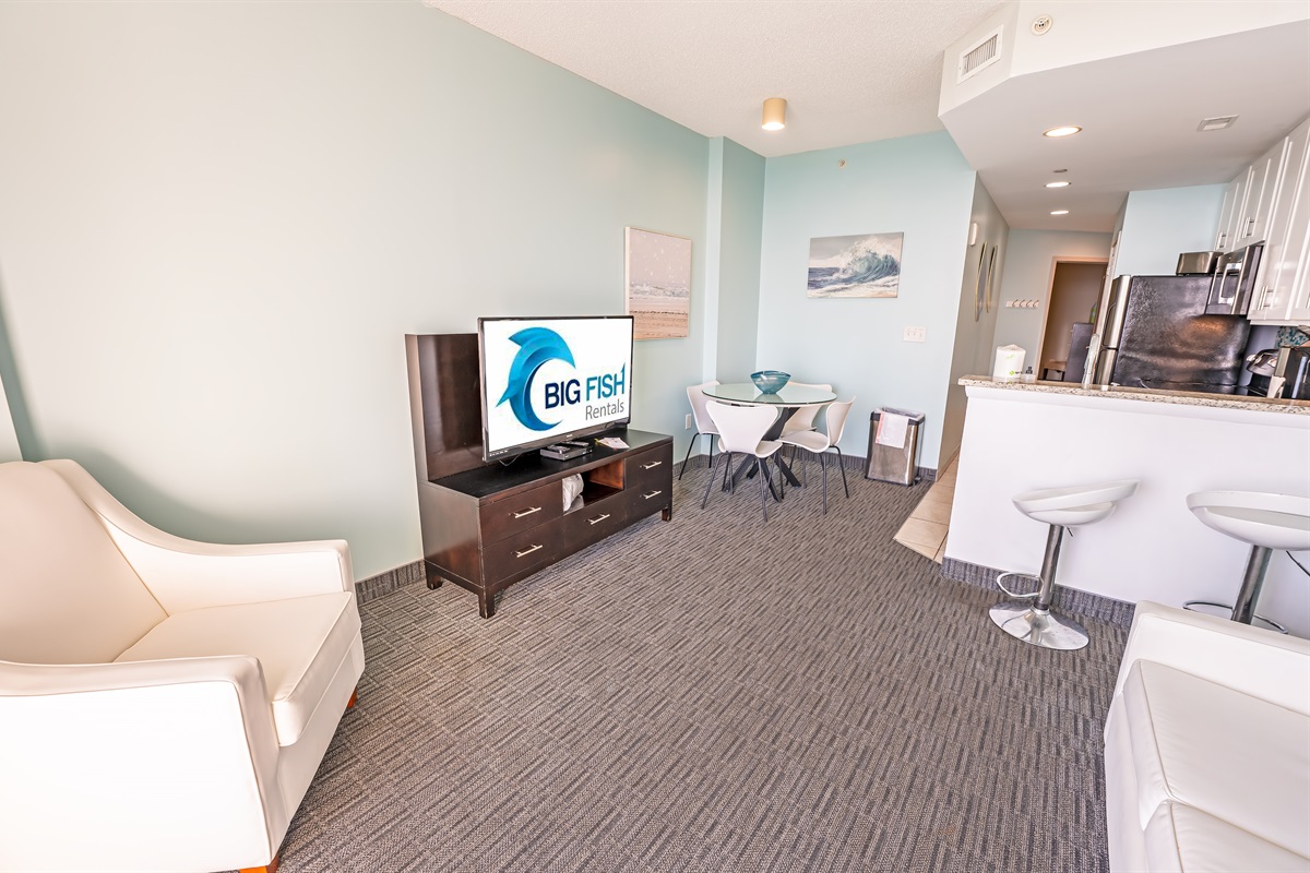 Living Room with Stunning Views🌊☀️