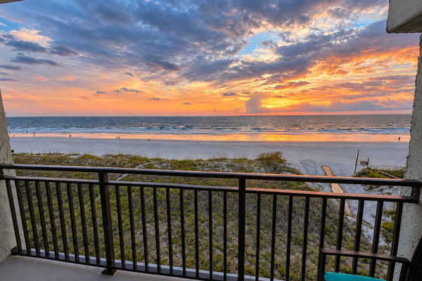 Private oceanfront balcony at Paradise at the Ocean