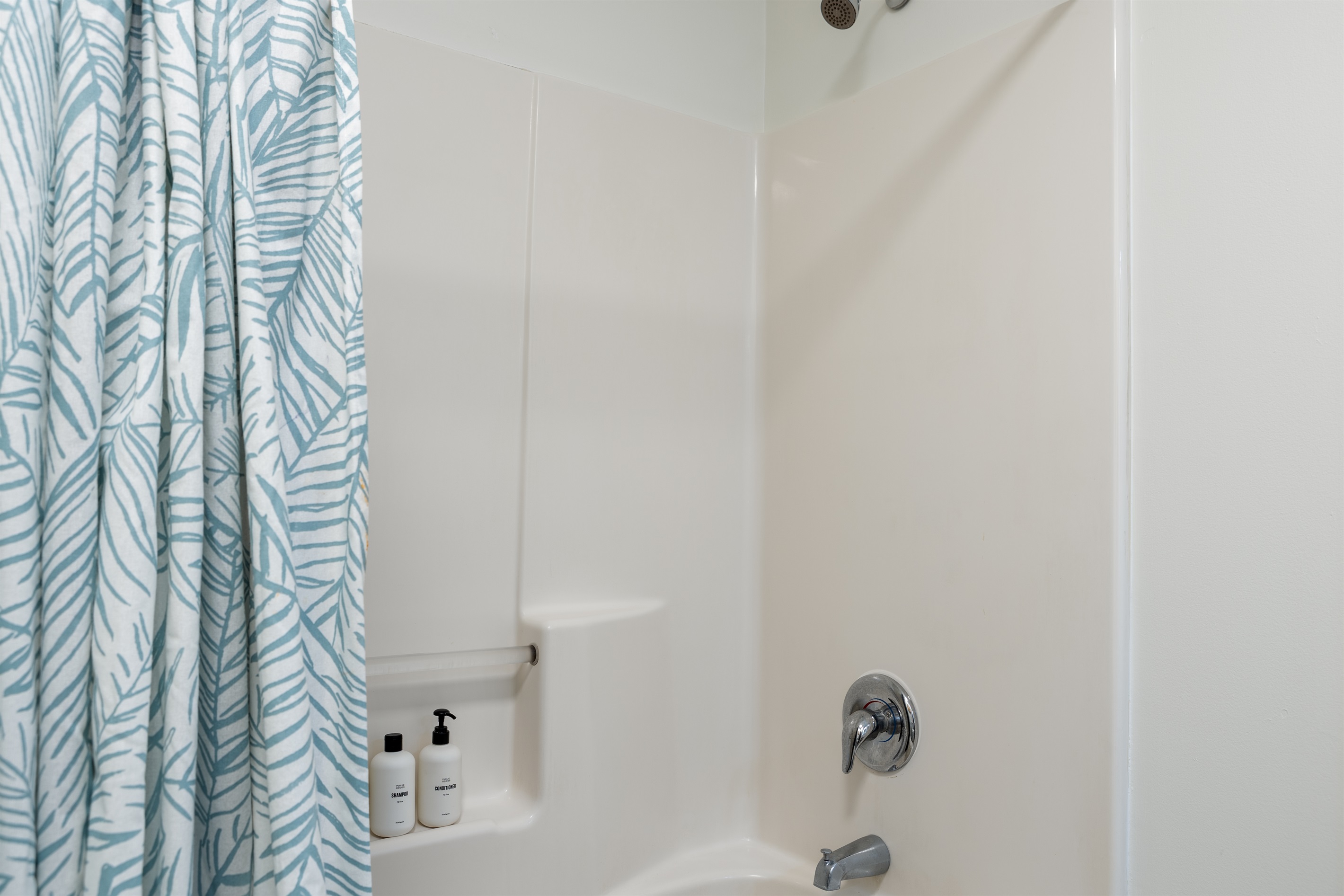 Bath linens provided