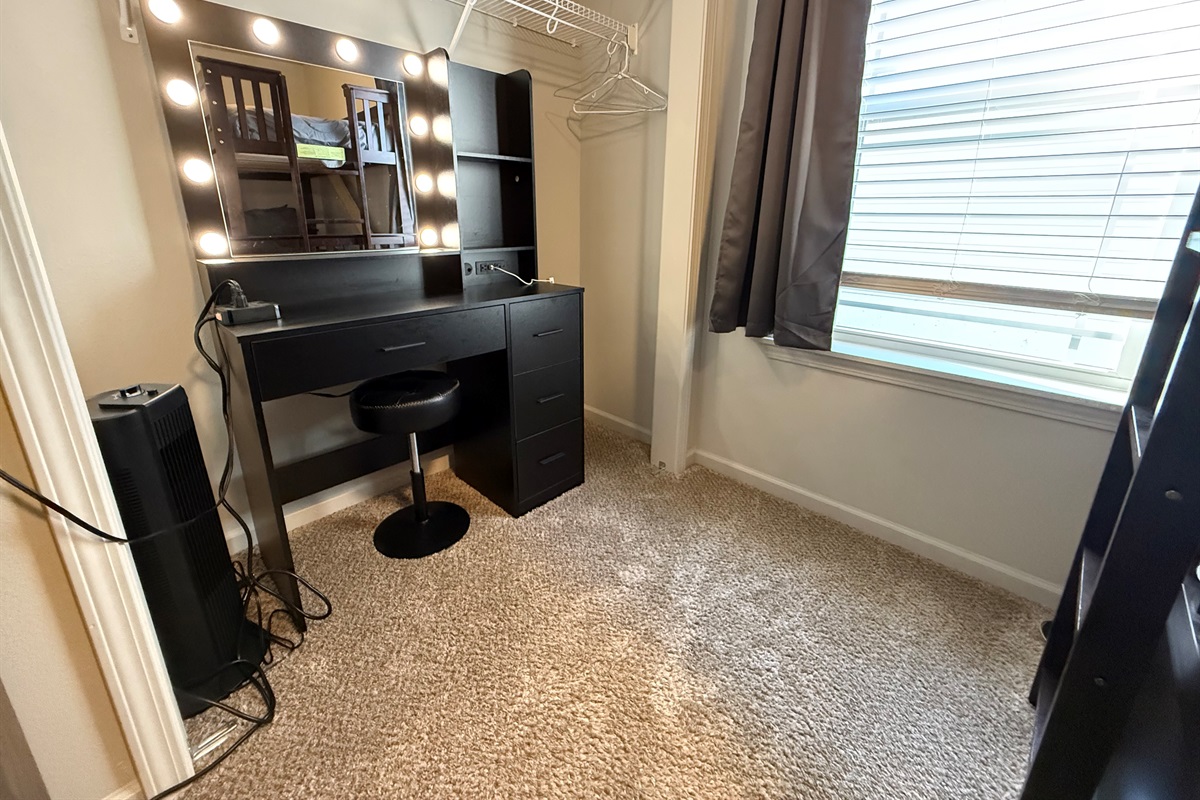 Make up area in middle room or desk for emailing