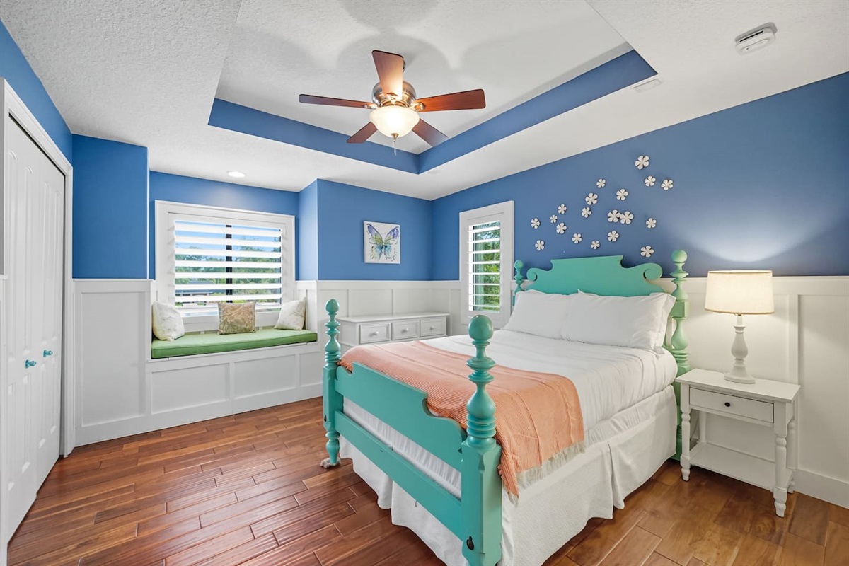 upstairs guest bedroom with private bathroom