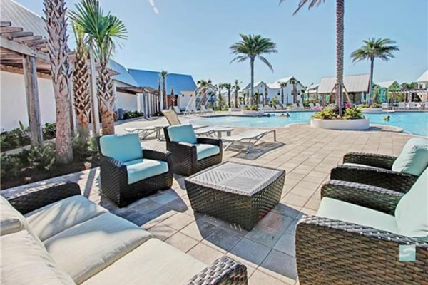 Prominence North Pool area