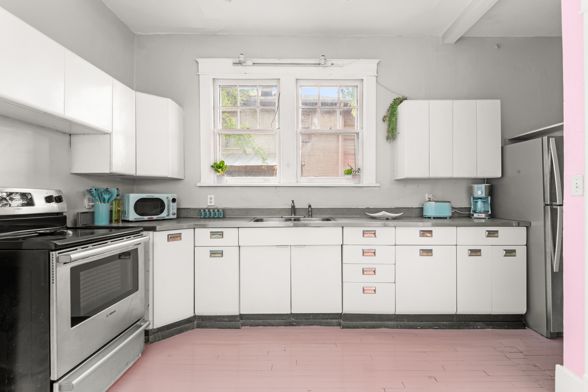 Fully stocked kitchen