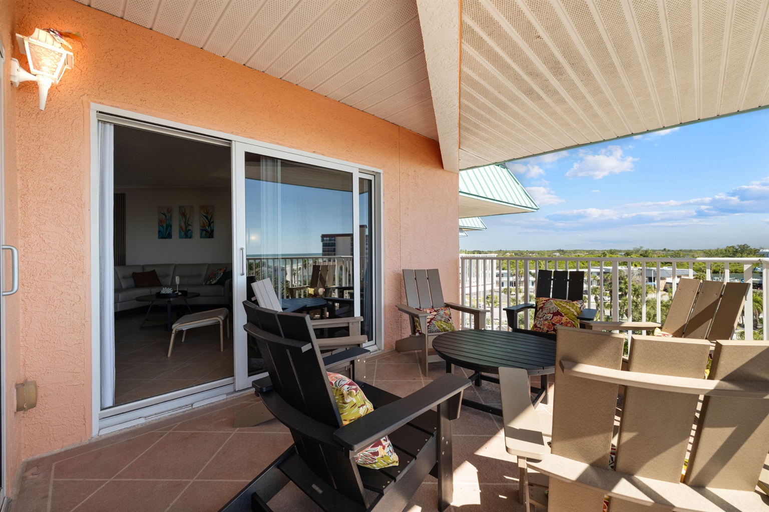 Balcony with panoramic views of the Gulf of Mexico.