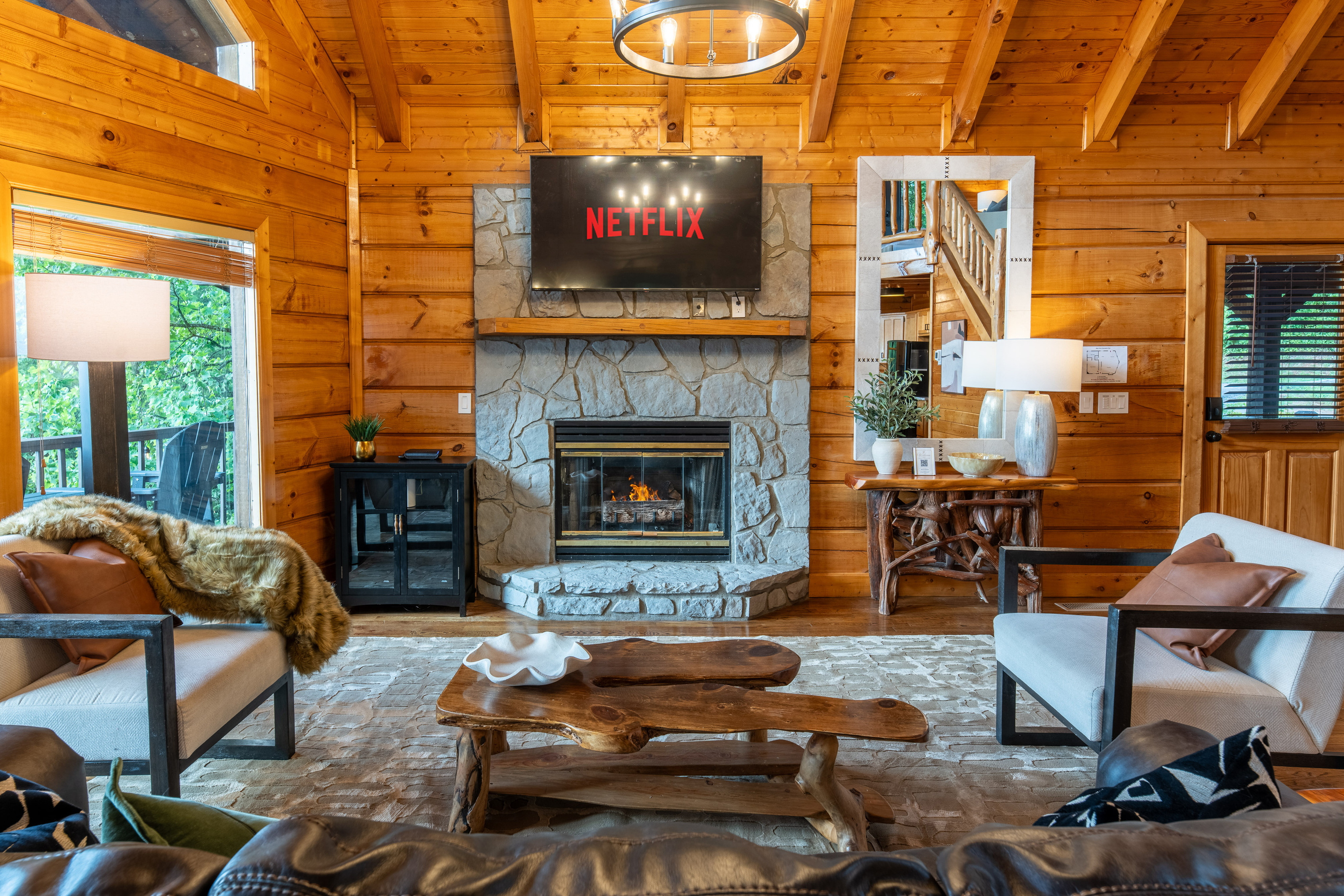 Gas fireplace in the living room