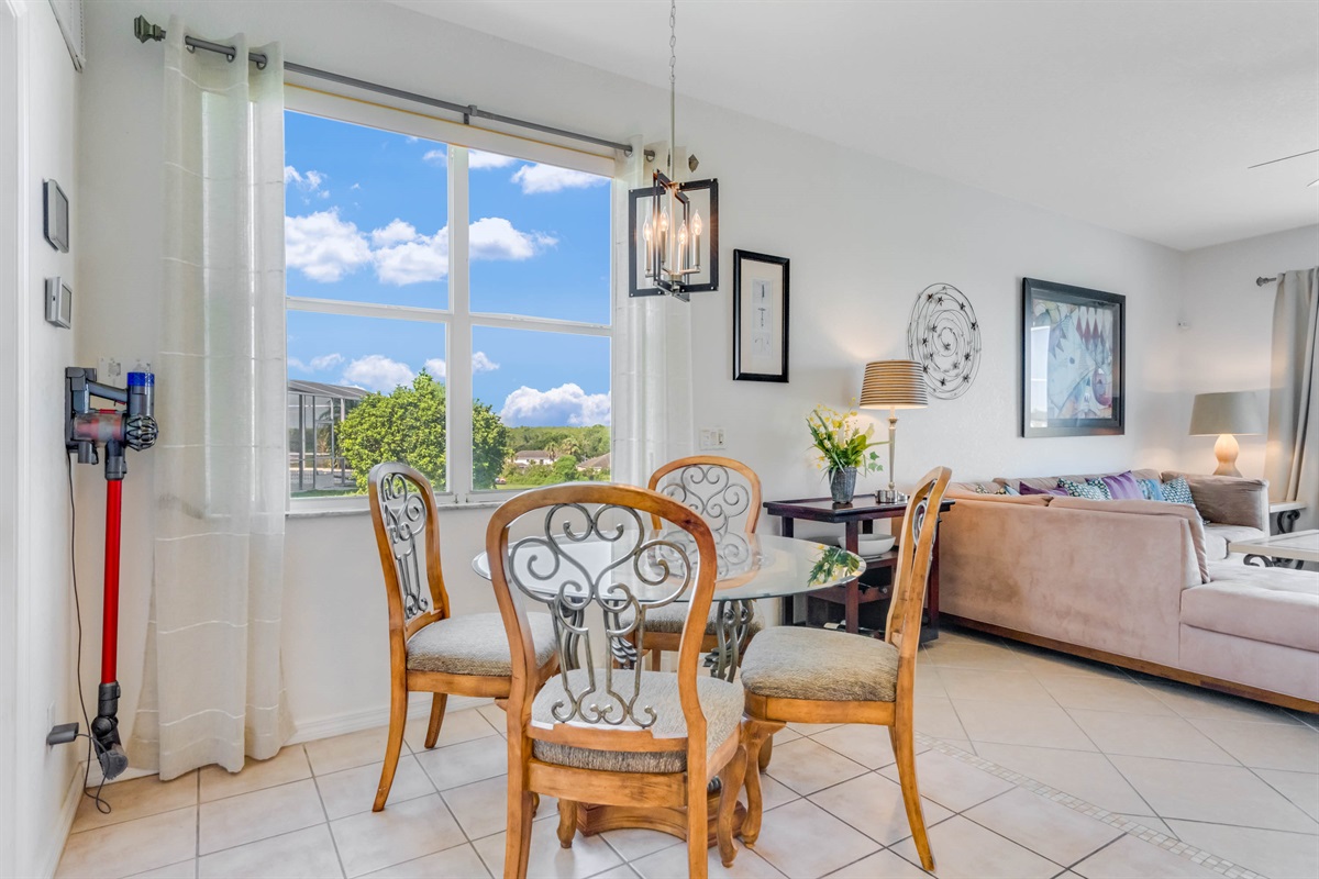 Tons of natural Florida sun in the breakfast nook!