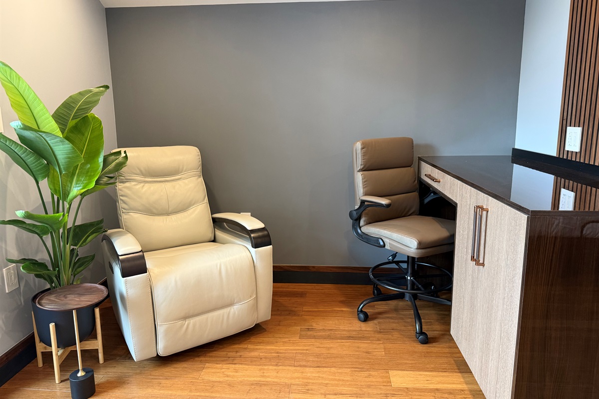 3rd Floor Extra Seating