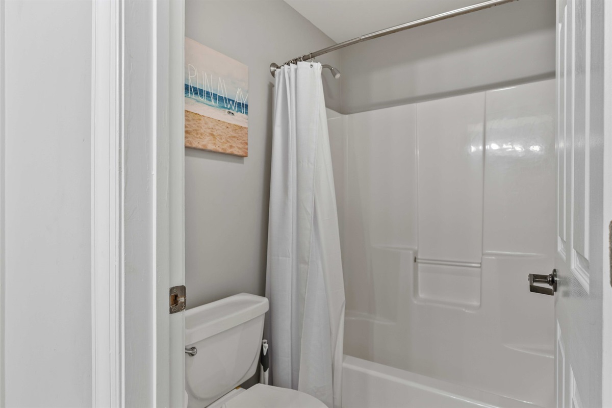 Bathroom 3: jack n jill bath  | Morning Sunrise | 302 Oceanview | 1116 Ocean Blvd, Isle of Palms, SC | IOP Escapes