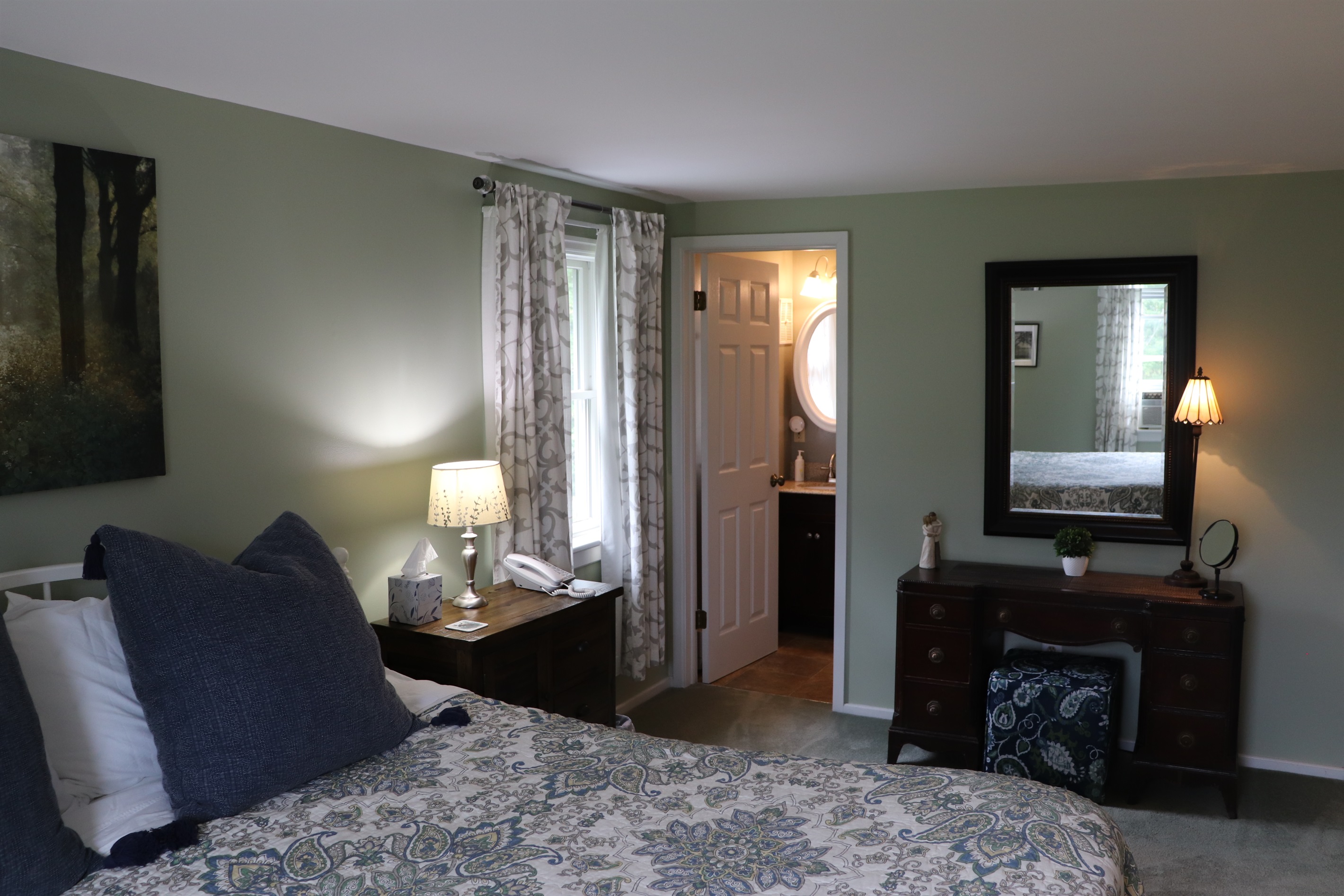 2nd floor King w/ ensuite