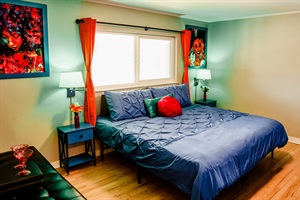 Enjoy the perfect blend of executive comfort and relaxation in our room featuring a king-sized bed