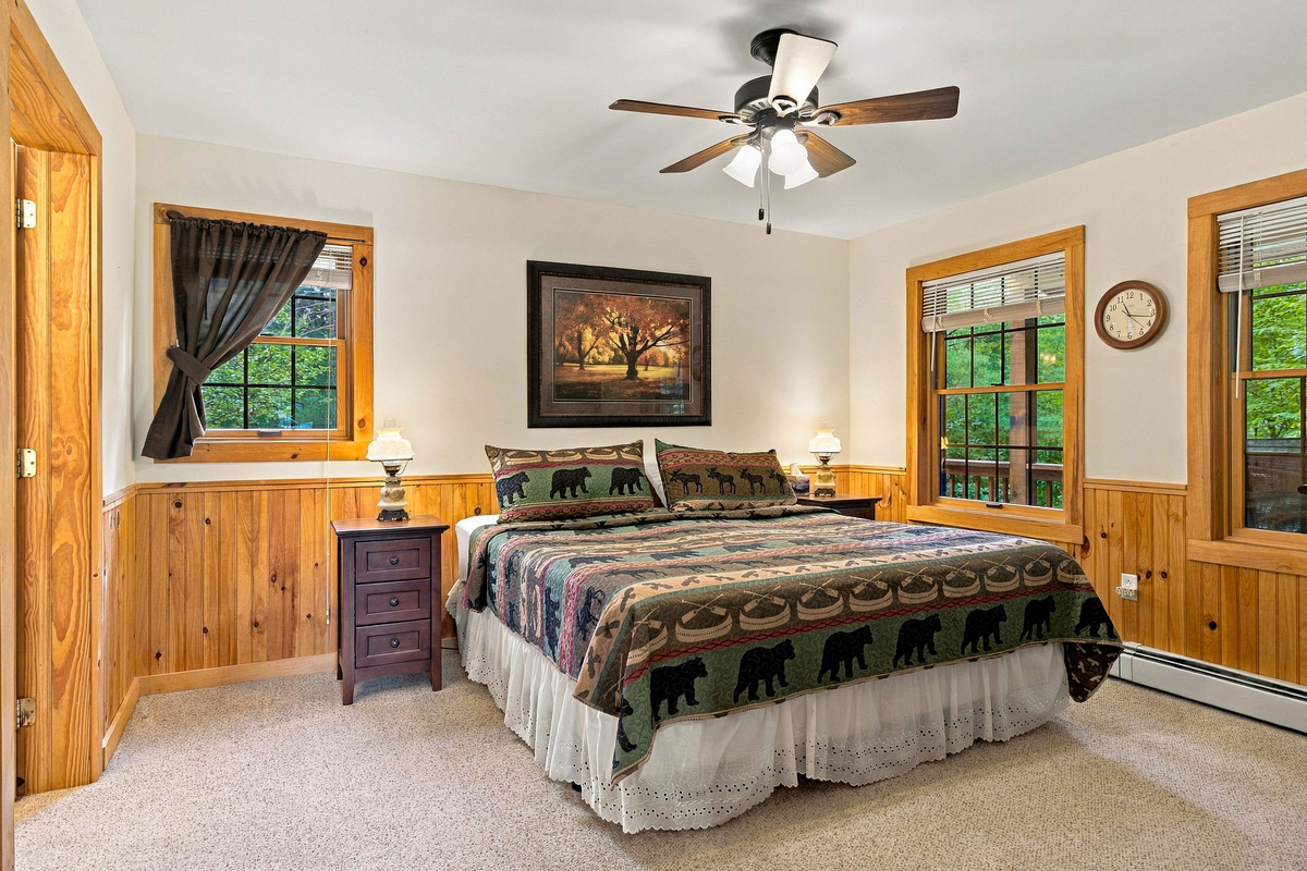 Settle into the comfortable king bed after an adventure-filled day in the mountains.