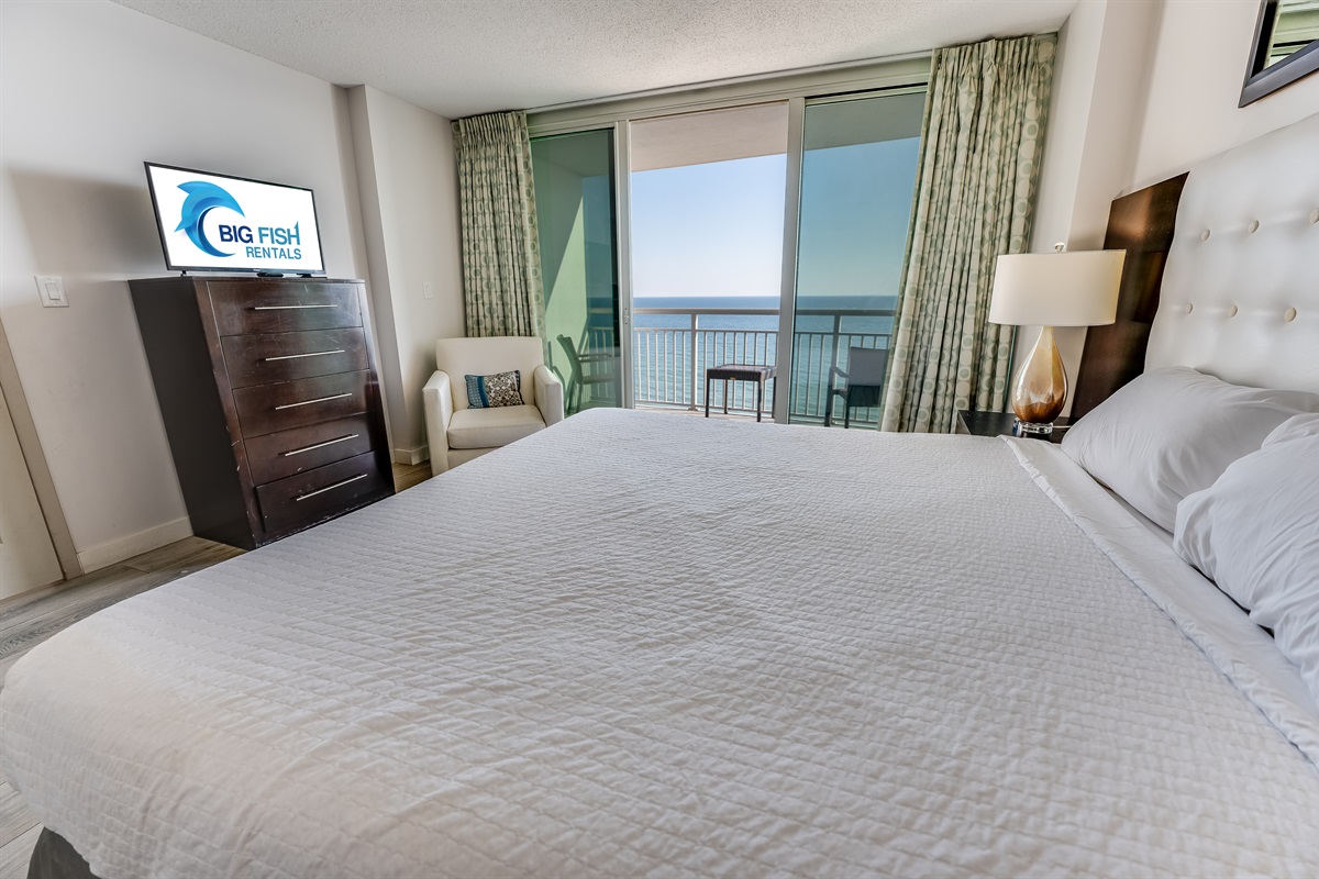 Beautiful Bedroom with Amazing Views 🌊☀️