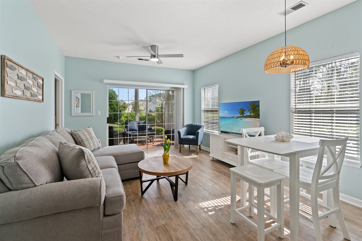 Open floor space, Living room and dining area