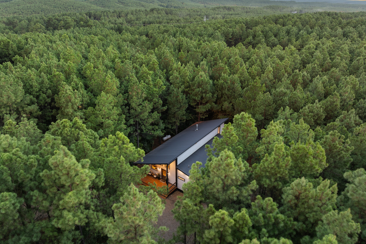 Wrapped in a canopy of towering pines, Cedar Stillness feels tucked away and secluded, giving you the quiet of the woods while keeping Hochatown just minutes away.