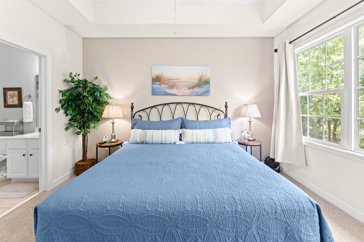 Main Bedroom - wake up refreshed