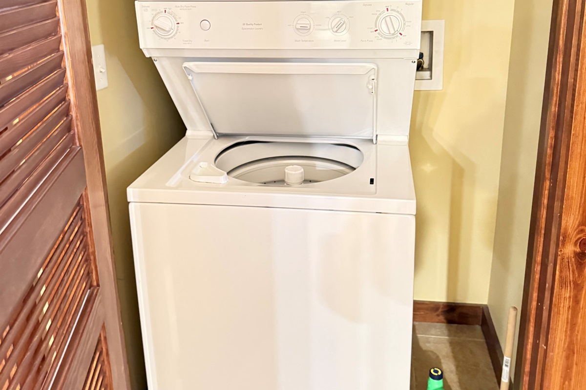 Full size washer/dryer in the condo.