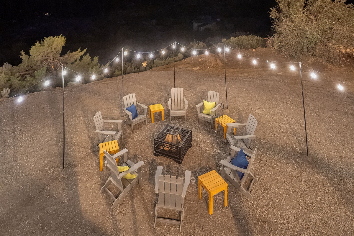 Fire Pit to Unwind with Friends and Family Star Gazing