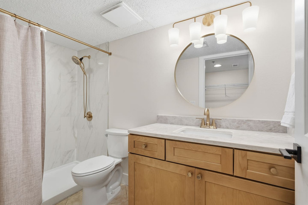 Primary bathroom is connected to primary bedroom