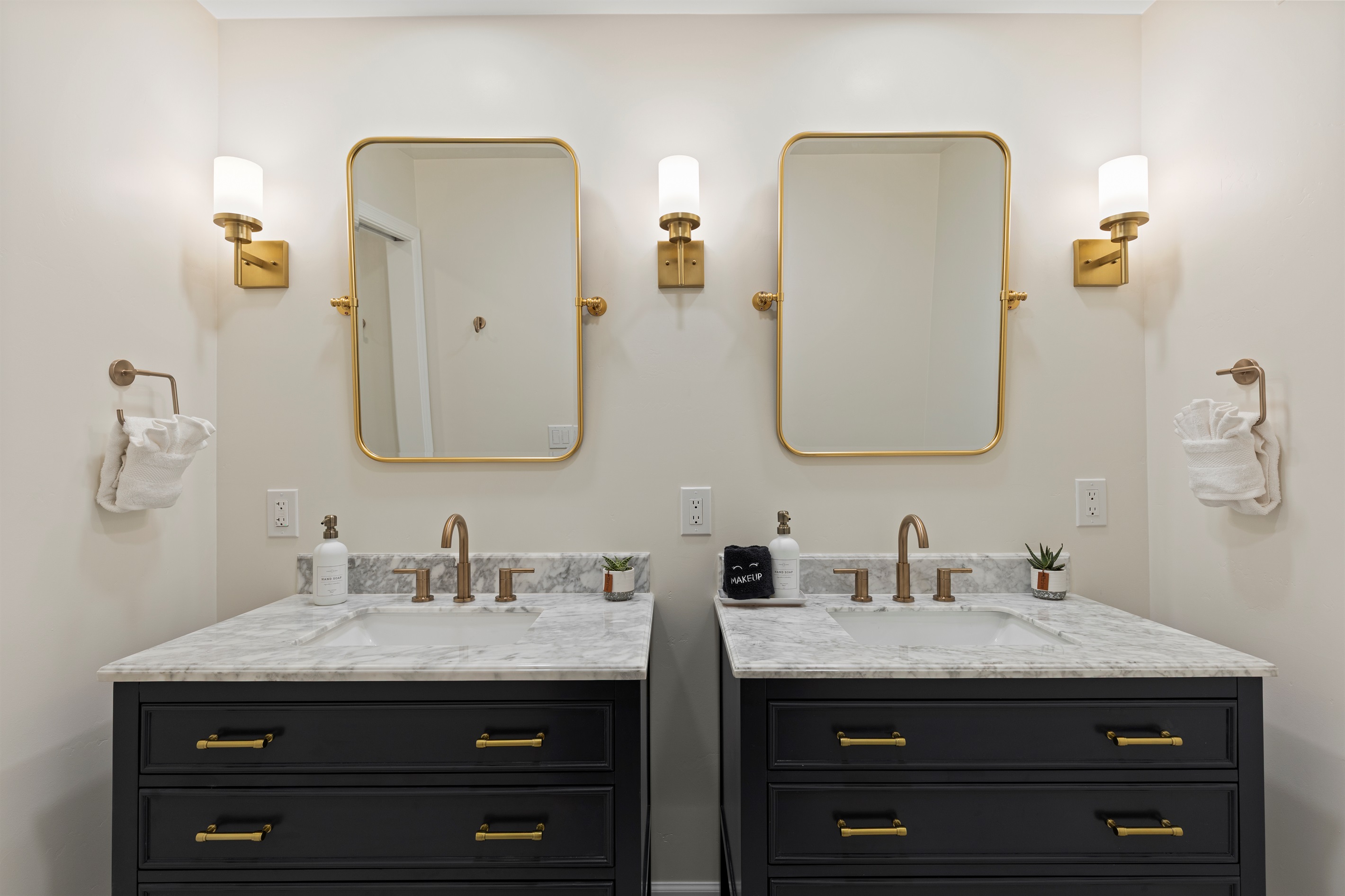 Double vanity with plenty of space for getting ready