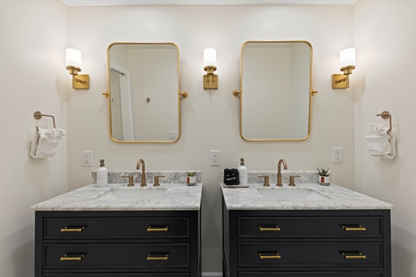 Double vanity with plenty of space for getting ready