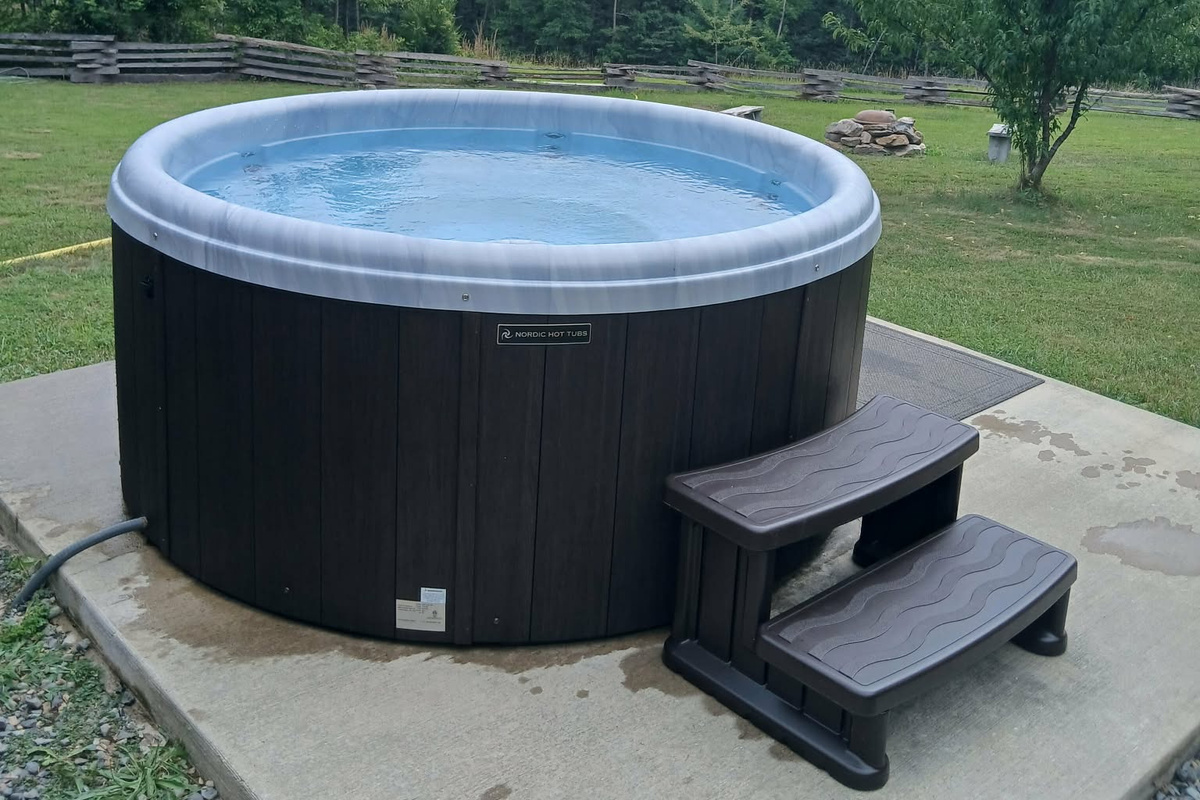 Newly added hot tub!