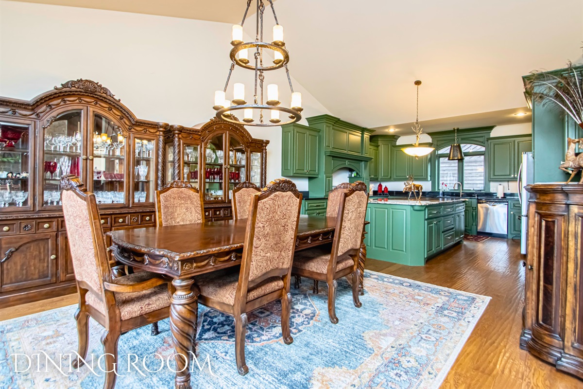 Dining Room with Seating for 8