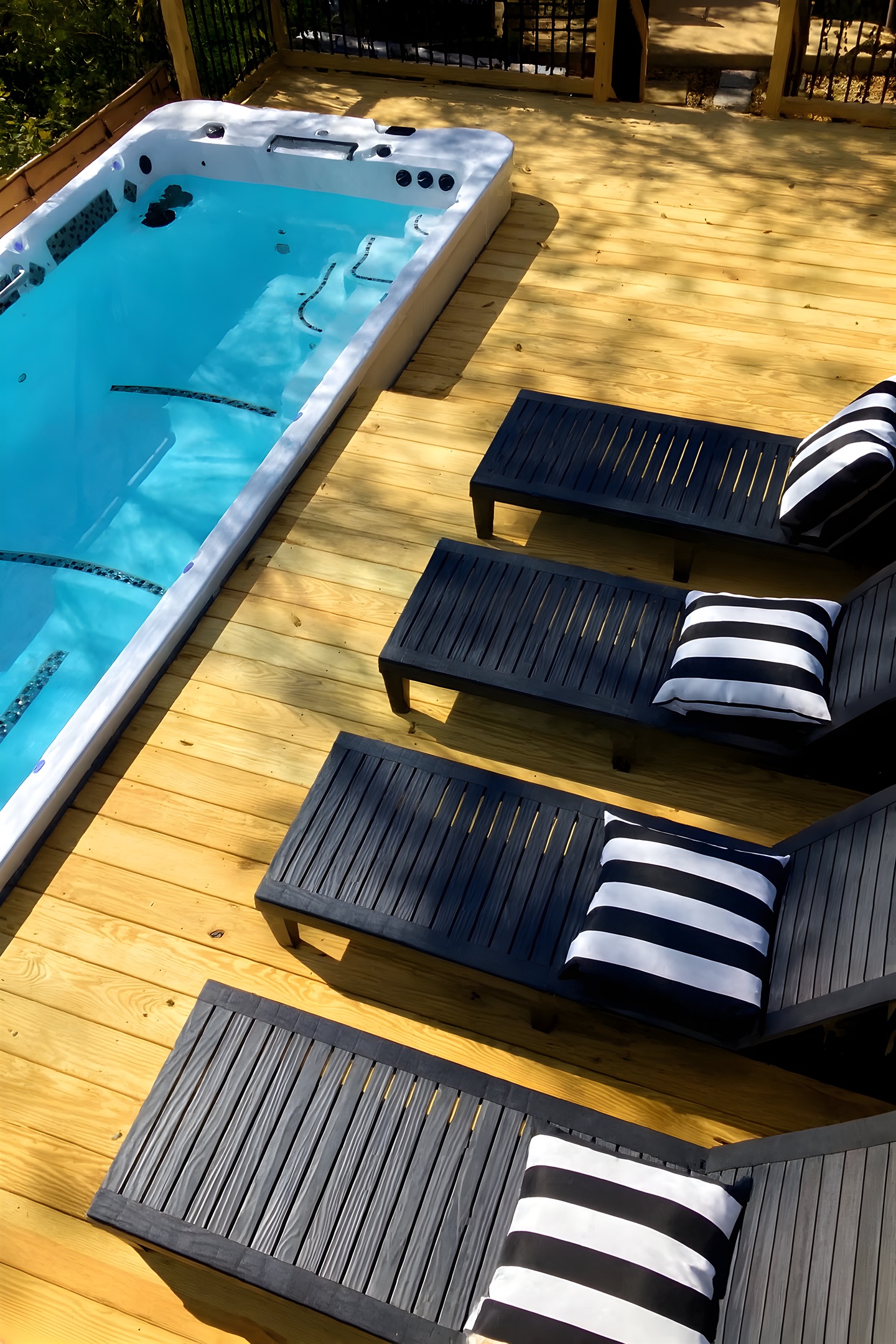 {Deck} Lounge by the heated pool and take in the Mountain Views. 