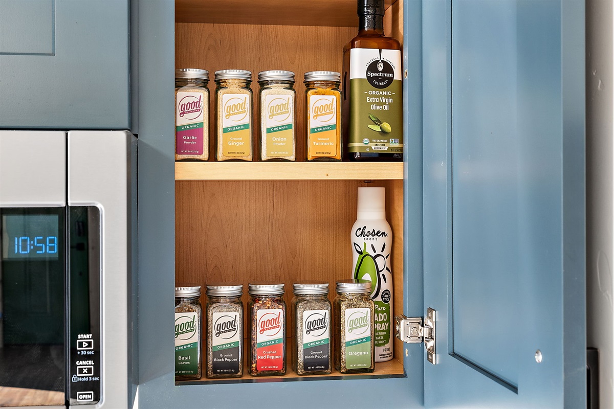 Organic spices and oils