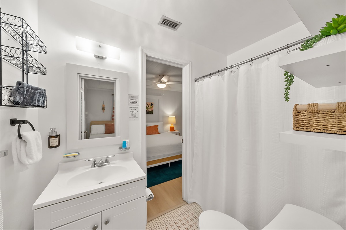 Bathroom #1, Jack and Jill