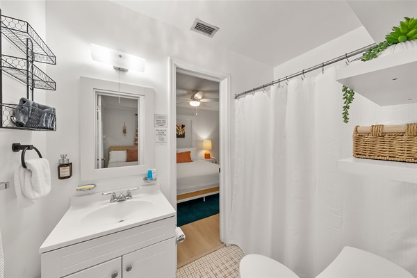 Bathroom #1, Jack and Jill