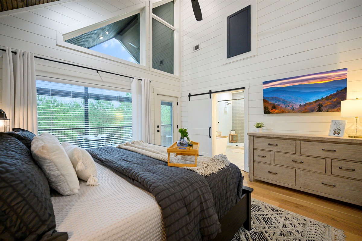 2nd King Suite with private access to upstairs deck.