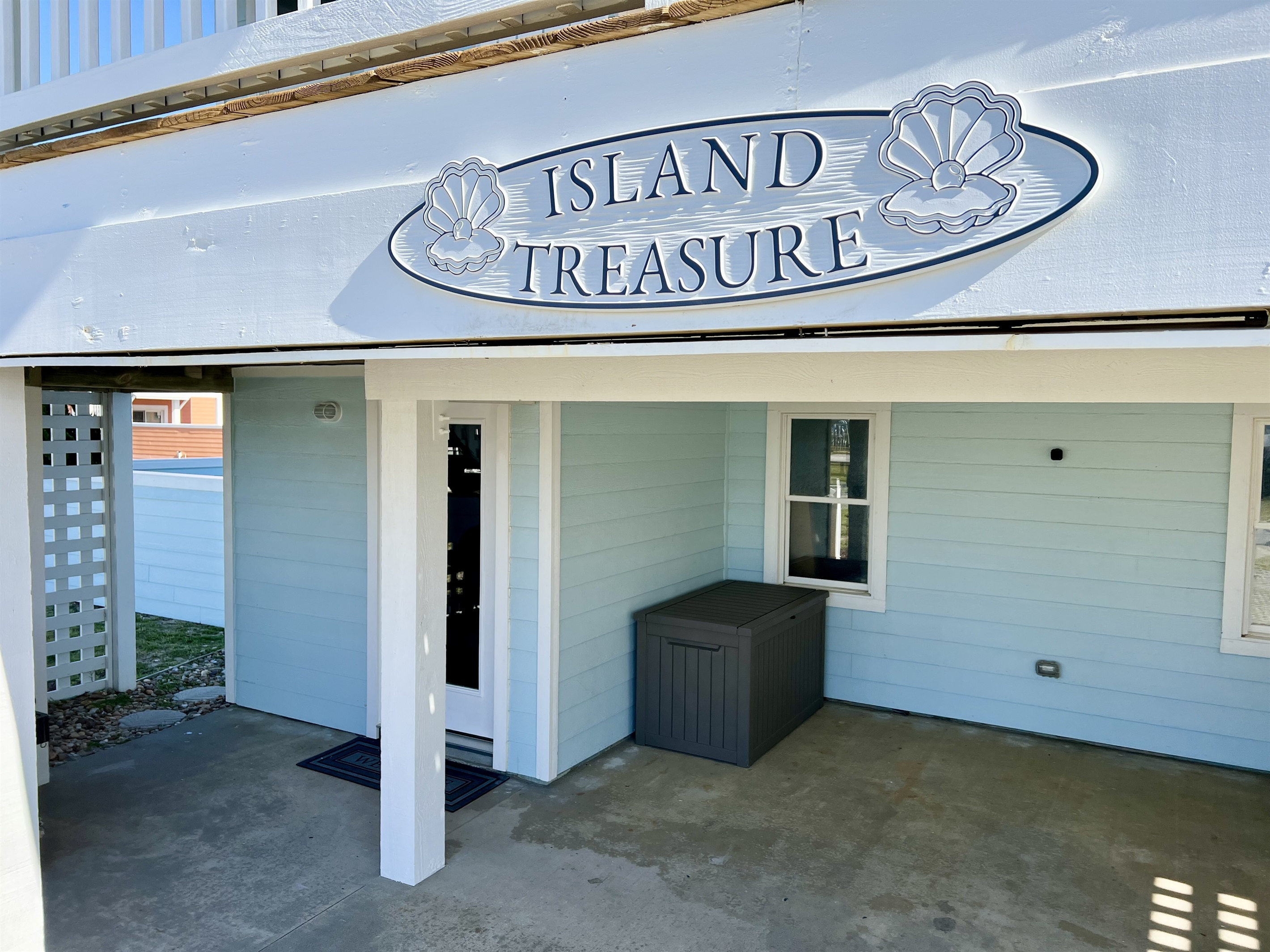 Welcome to Island Treasure! We know you'll have a blast!