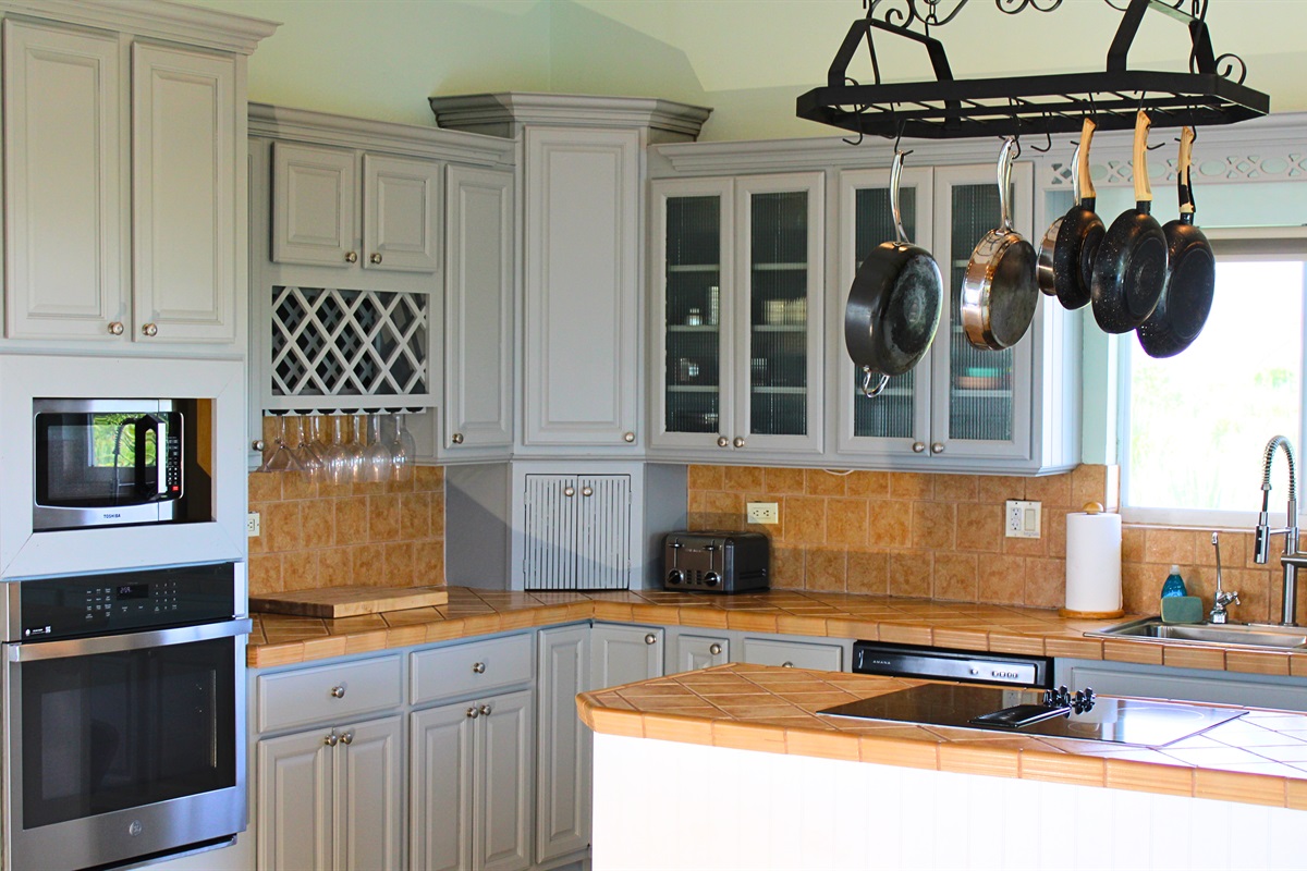 Oven, microwave, cooktop, air fryer and toaster