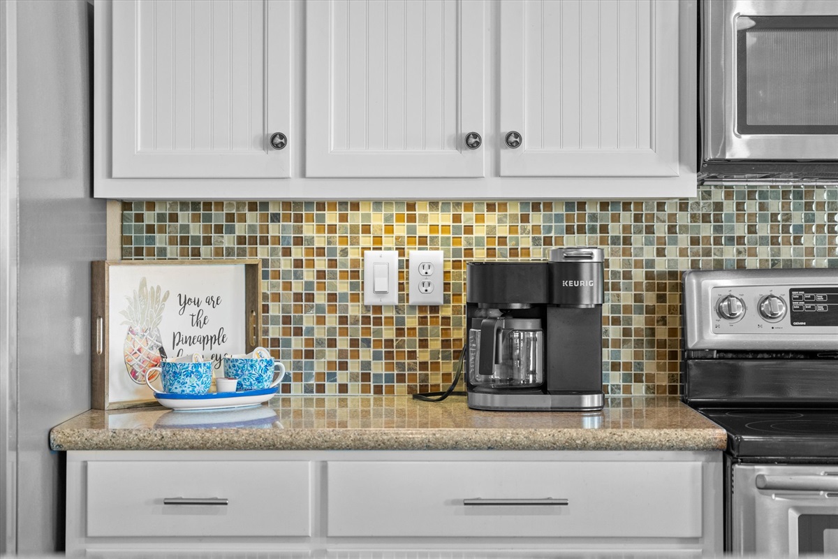 f67875cd65554d5296bfb1422f77352d Large | Beachhouse | Texas | TX | Vacation Homes | Galveston | Crystal Beach | Kokomo | Breezy Days | Beachfront Elegance | Sunrise Serenity | Southern Sands Property Management, LLC