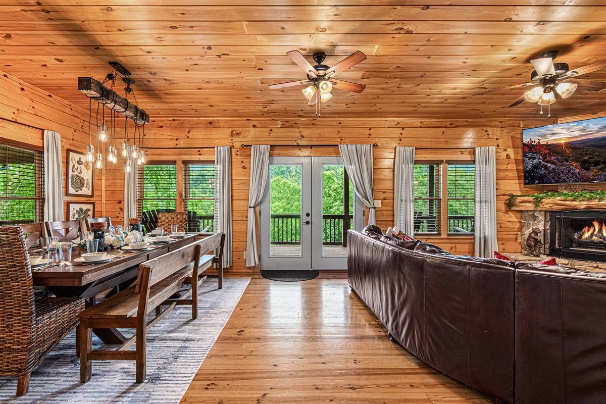 Perfect for gatherings. This open-concept living and dining area is ideal for families and friends.