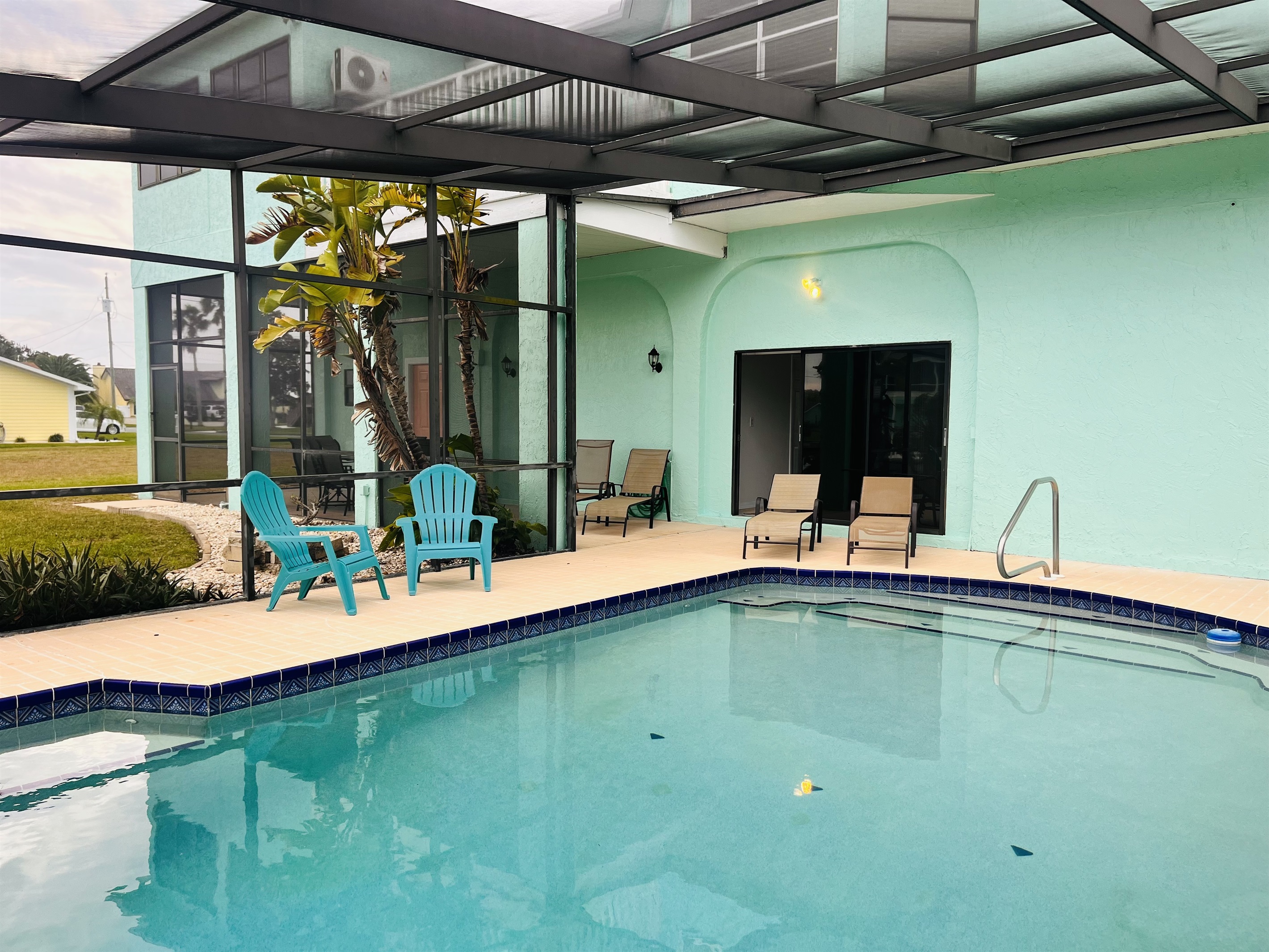 Waterfront Home Heated Pool! Sleeps 12
