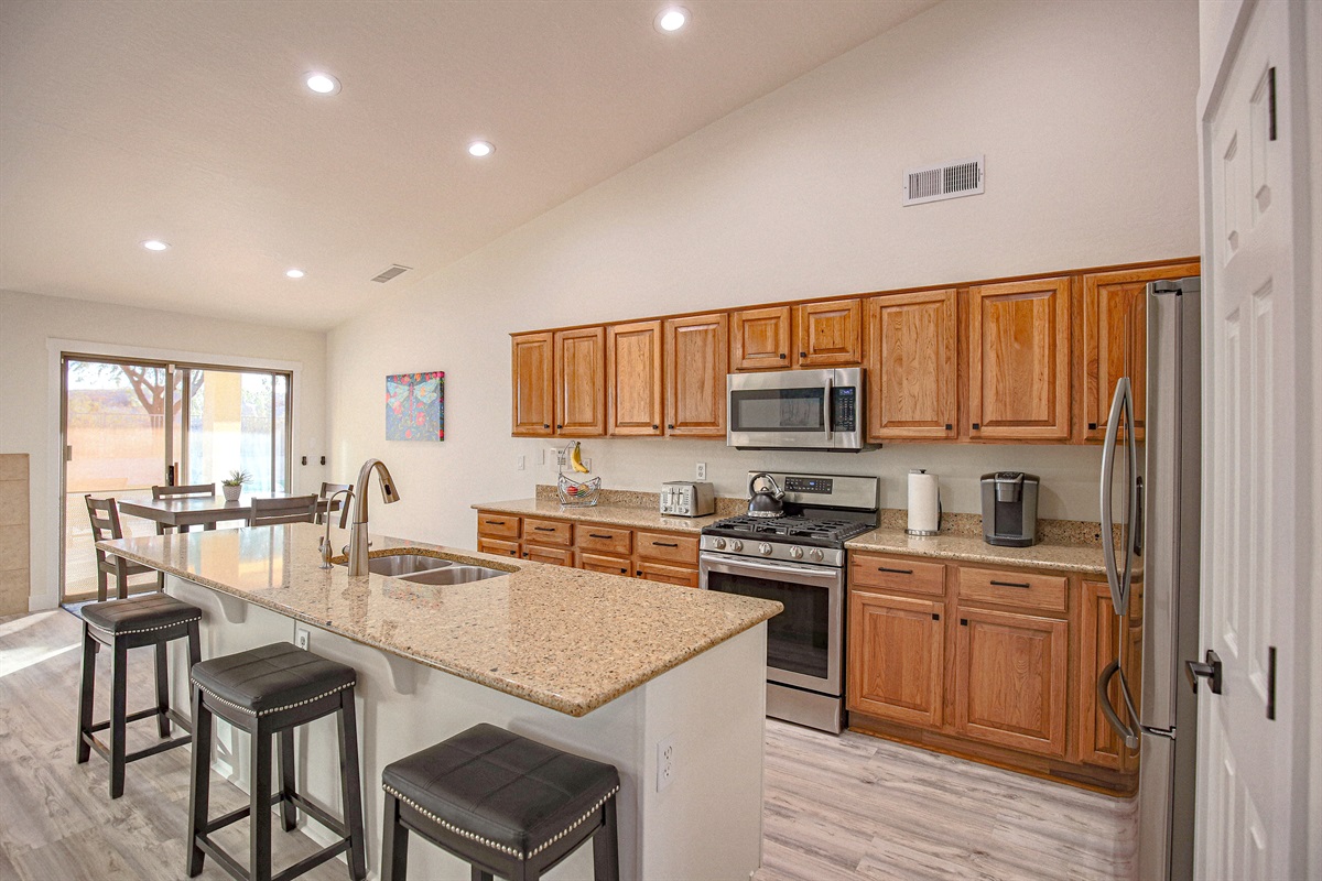 Goodyear Retreat | 4BD 2BTH | Heated Pool — Goodyear Retreat | 4Bed&2Bath | Heated Pool, Goodyear, Arizona — photo 17