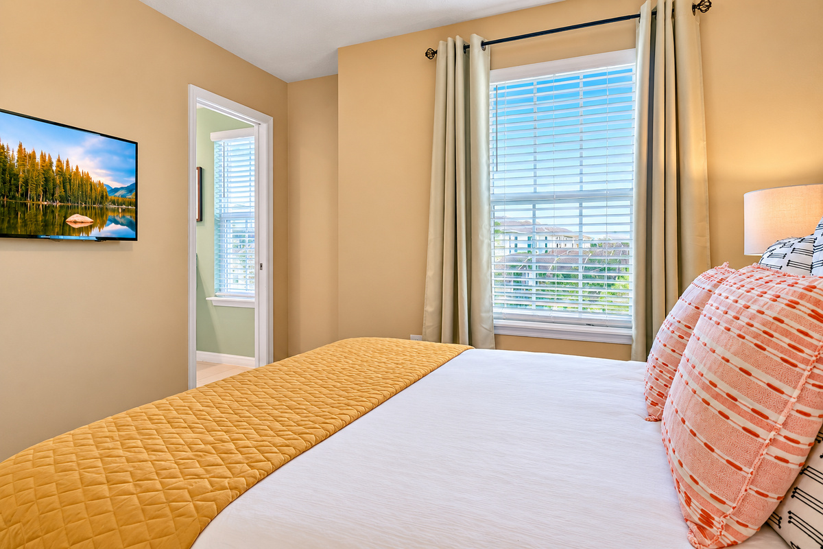 This bedroom also has an ensuite full size bathroom for added privacy.