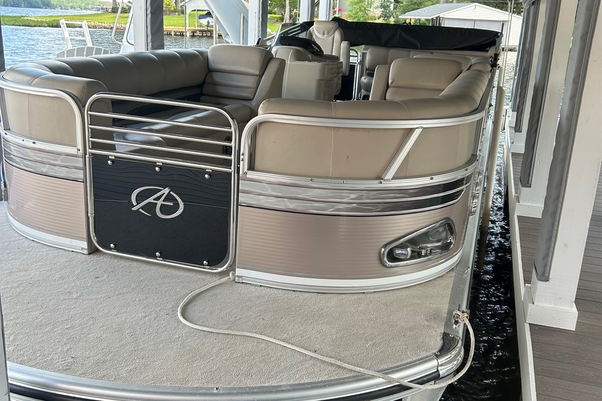 Pontoon Available to Rent  - Hosted by CalaTortugaOnLakeGaston
