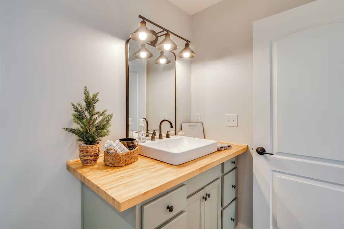 Bathroom vanity