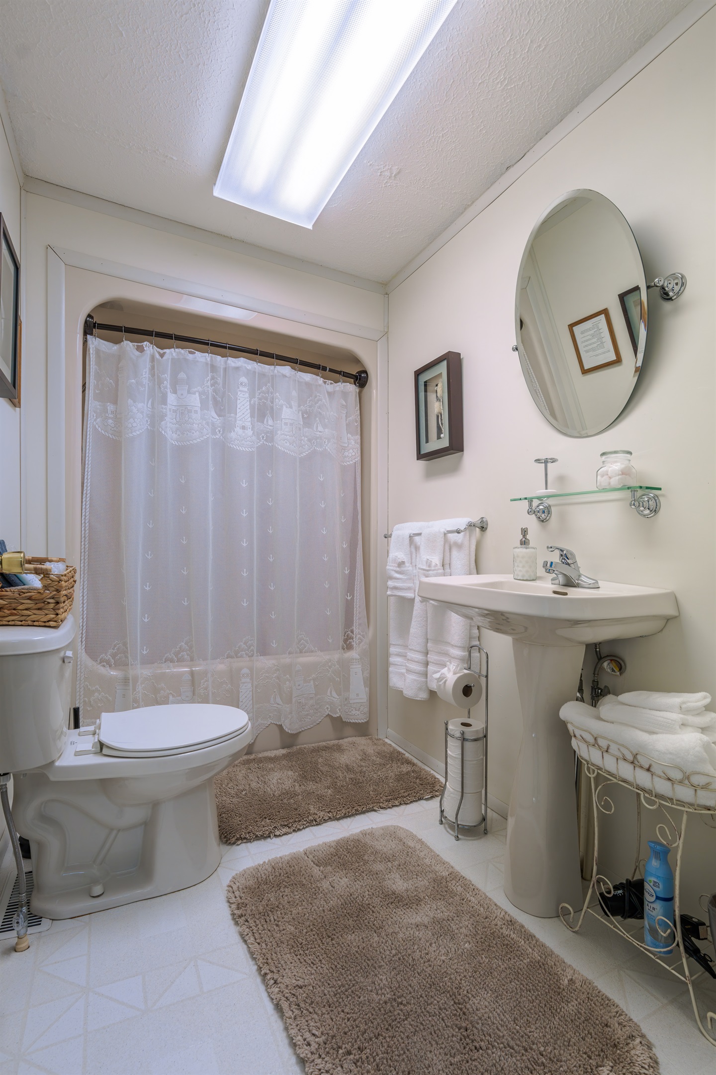 Bedroom #6 "The Lighthouse Room" Bath