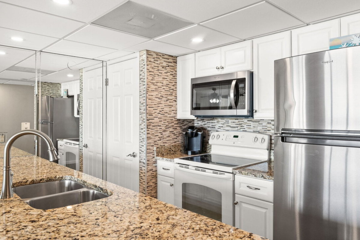 Fully equipped kitchen
