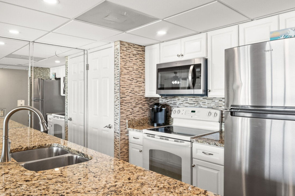 Fully equipped kitchen