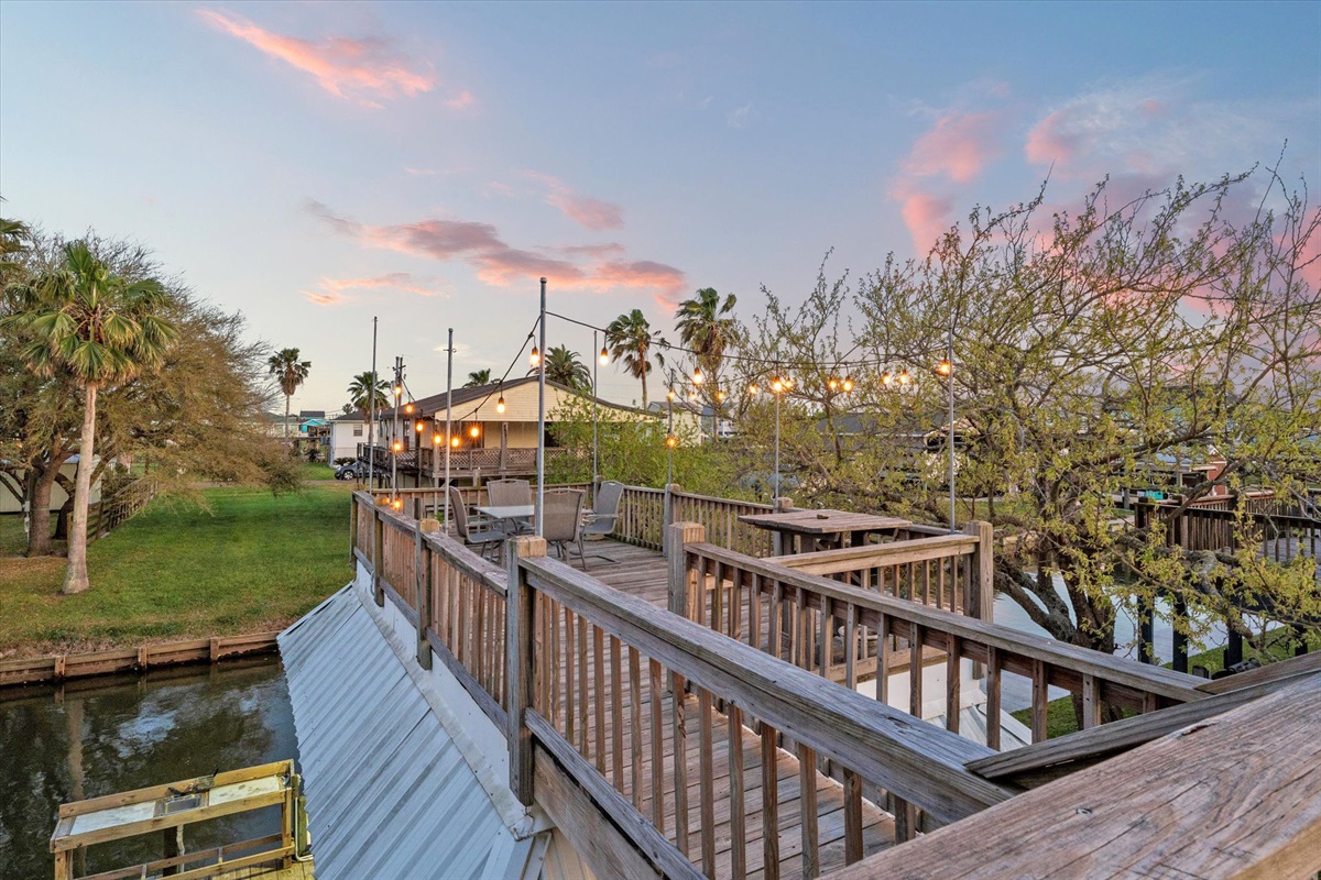 f6c8021915bb441fb403c44c5ab5a3d9 Large | Beachhouse | Texas | TX | Vacation Homes | Galveston | Crystal Beach | Kokomo | Breezy Days | Beachfront Elegance | Sunrise Serenity | Southern Sands Property Management, LLC