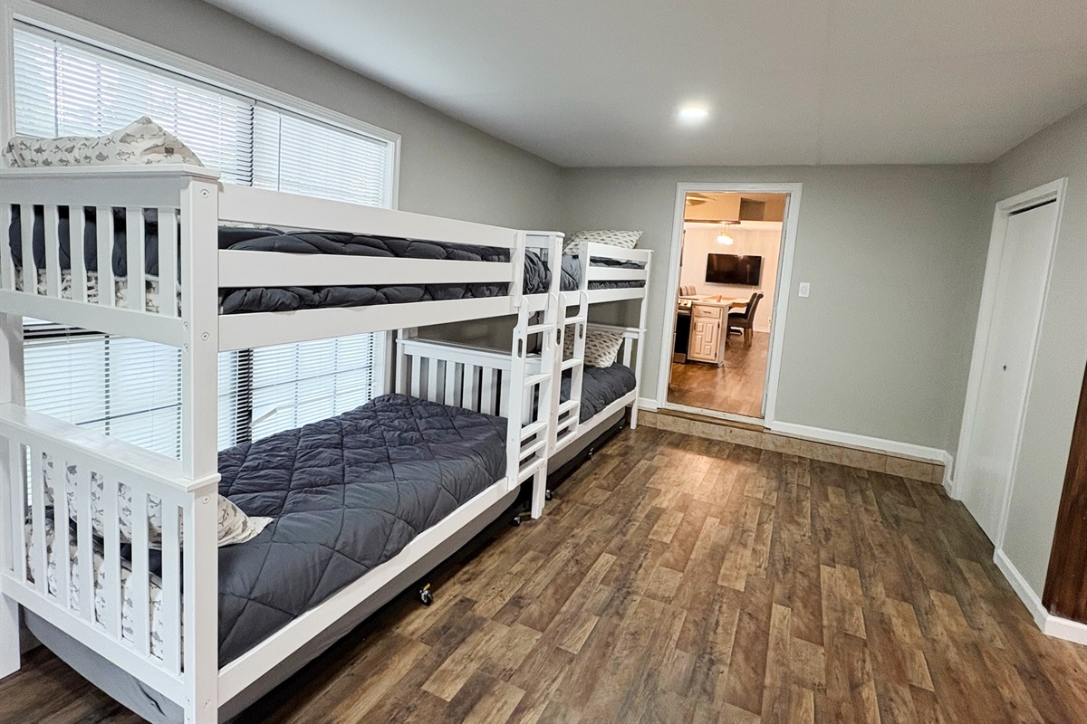 Bunk Beds & Two Trundle Beds