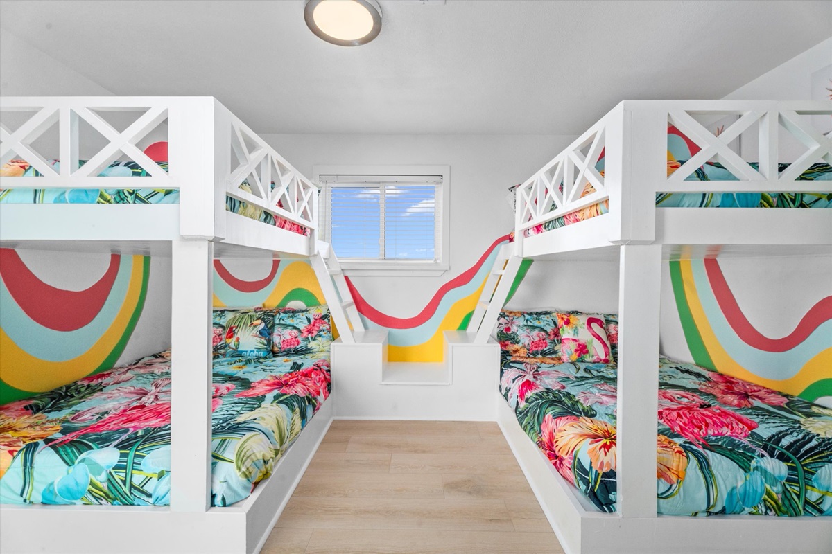 f6d2c2b0ca27443a86ffc897e6c1b54d Large | Beachhouse | Texas | TX | Vacation Homes | Galveston | Crystal Beach | Kokomo | Breezy Days | Beachfront Elegance | Sunrise Serenity | Southern Sands Property Management, LLC