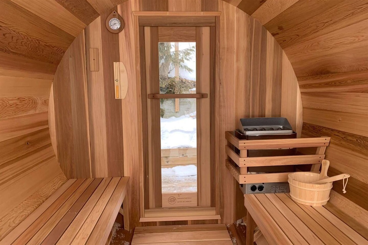 Int&eacute;rieur du Sauna - Interior of Sauna