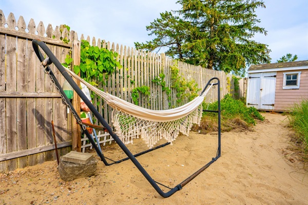 Relax in comfort with our hammock and stand – the perfect spot to unwind and soak in the breeze!