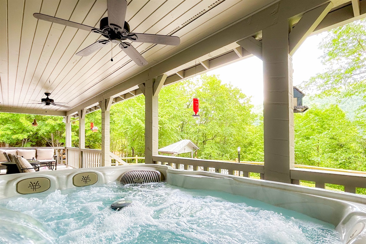 hot tub on the covered deck!