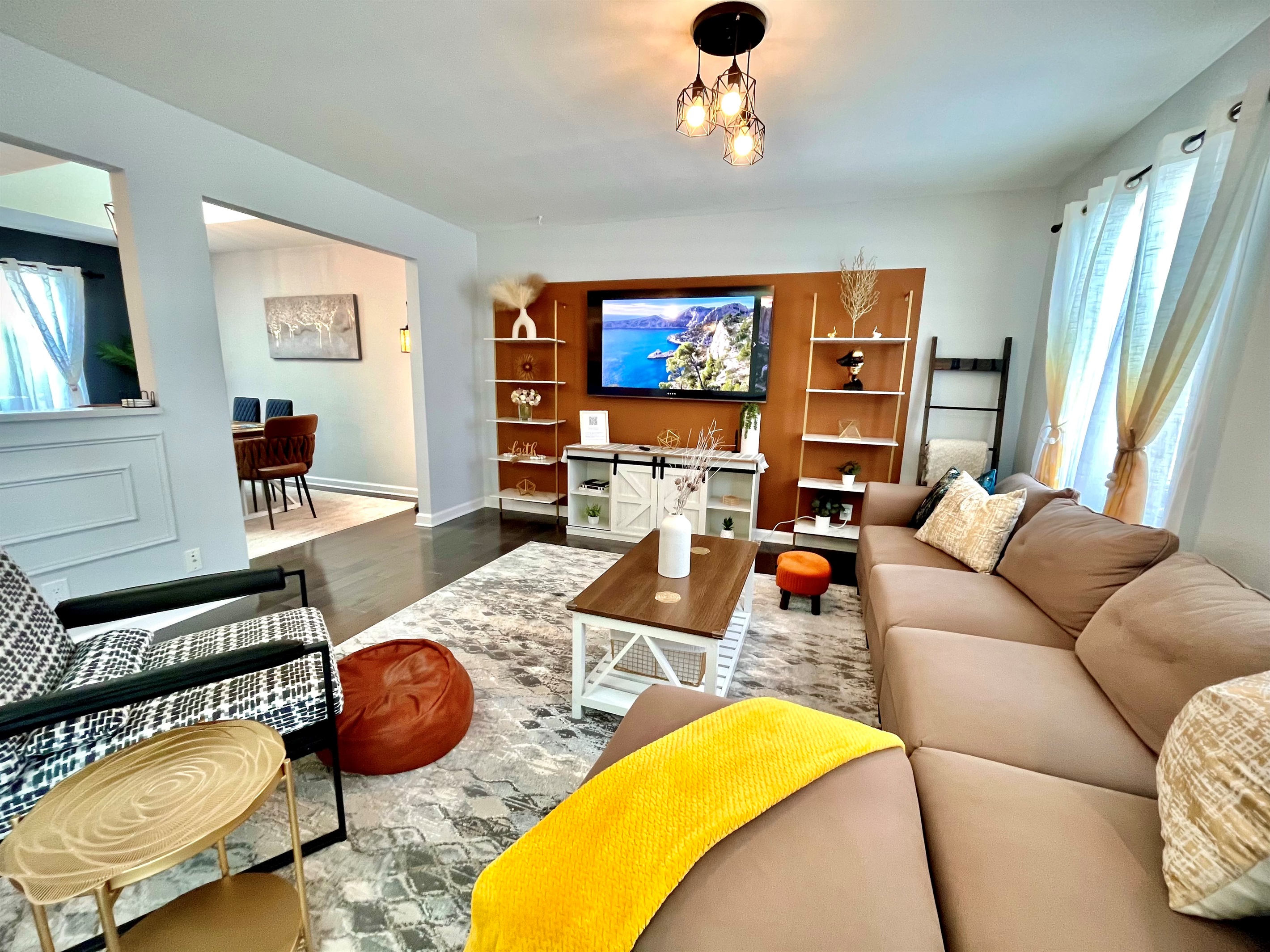 Beautiful living room open to kitchen